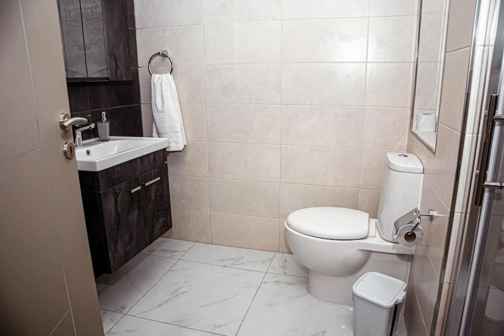 Stylish Seafront Spinola Apartment Saint Julian's 外观 照片