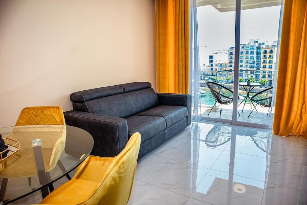 Stylish Seafront Spinola Apartment Saint Julian's 外观 照片