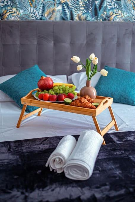 Stylish Seafront Spinola Apartment Saint Julian's 外观 照片
